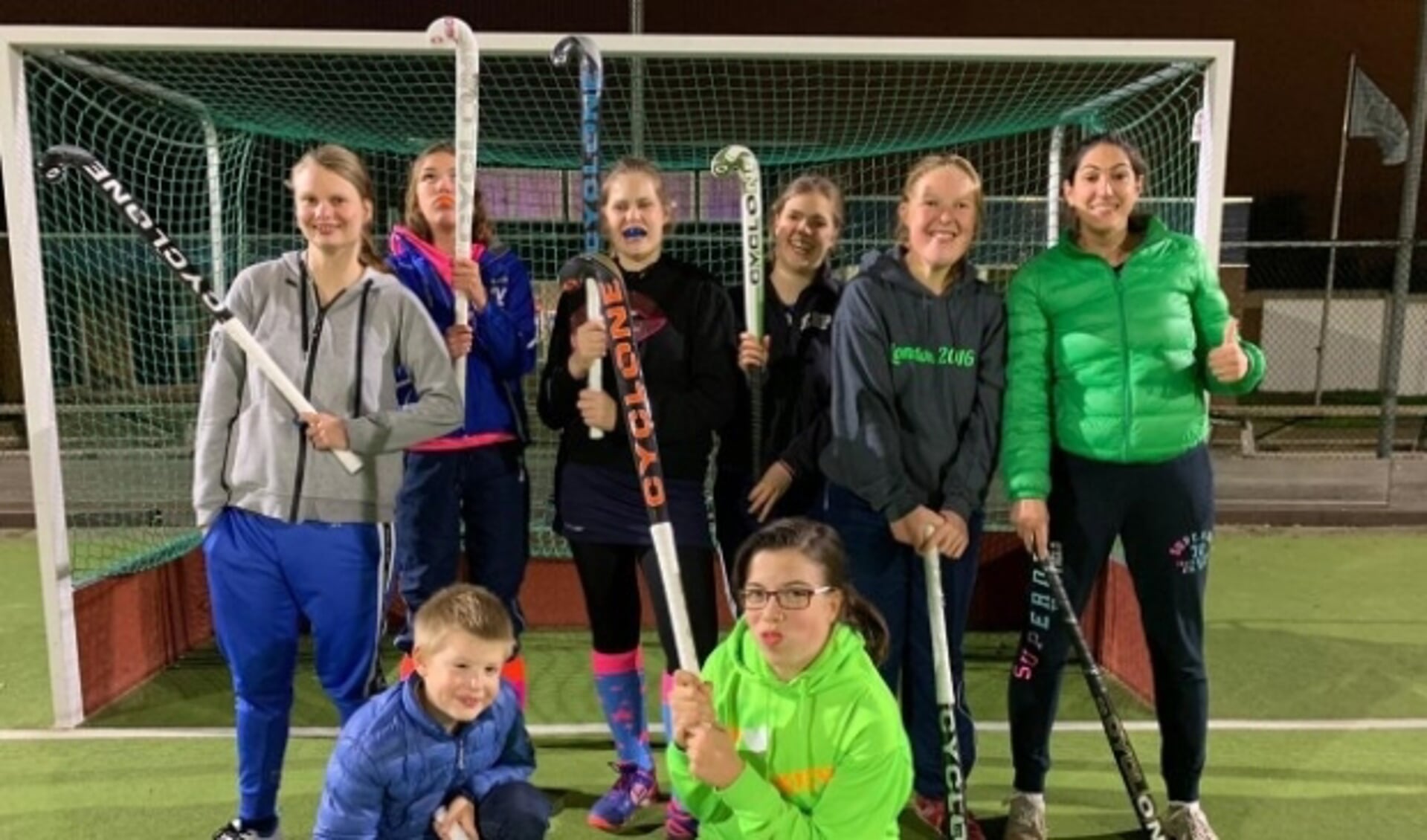  Het G-hockey team traint en speelt al 5 jaar met veel plezier samen en is op zoek naar versterking. www.hvbleiswijk.nl. (Foto: PR)