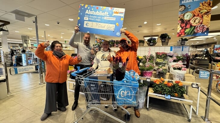 Vivien Ghio, Luuk van Aart, Jorinde van Giessen en Léon Erwich.