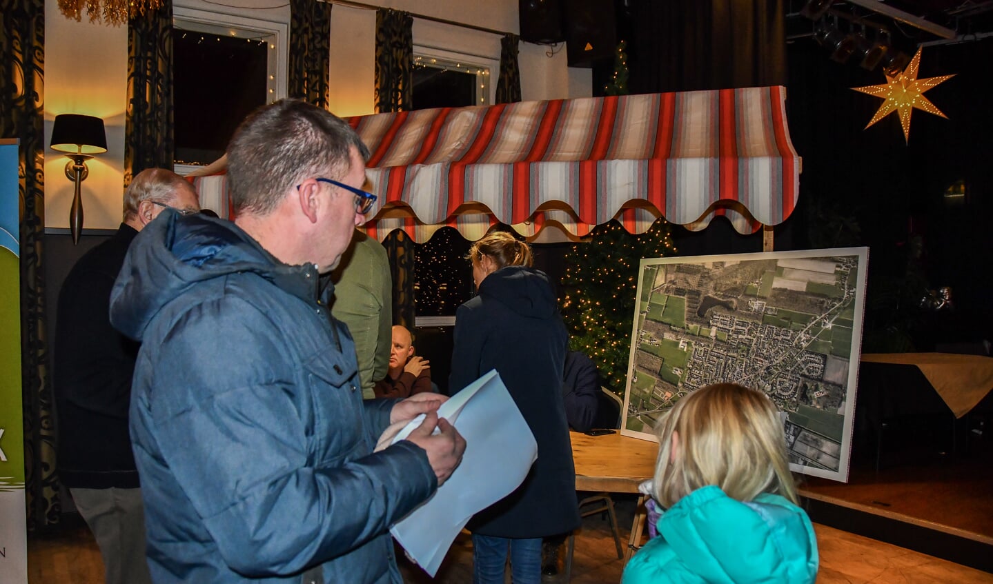 Informatiemarkt over plannen voor Sint Nyk Foto Thewes Hoekstra