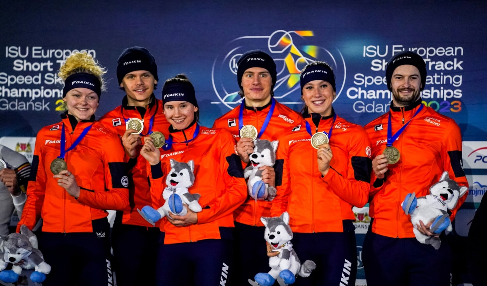 Het gouden mixed relayteam met onder andere Jens en Melle van 't Wout Foto Orange Pictures / Andre Weening