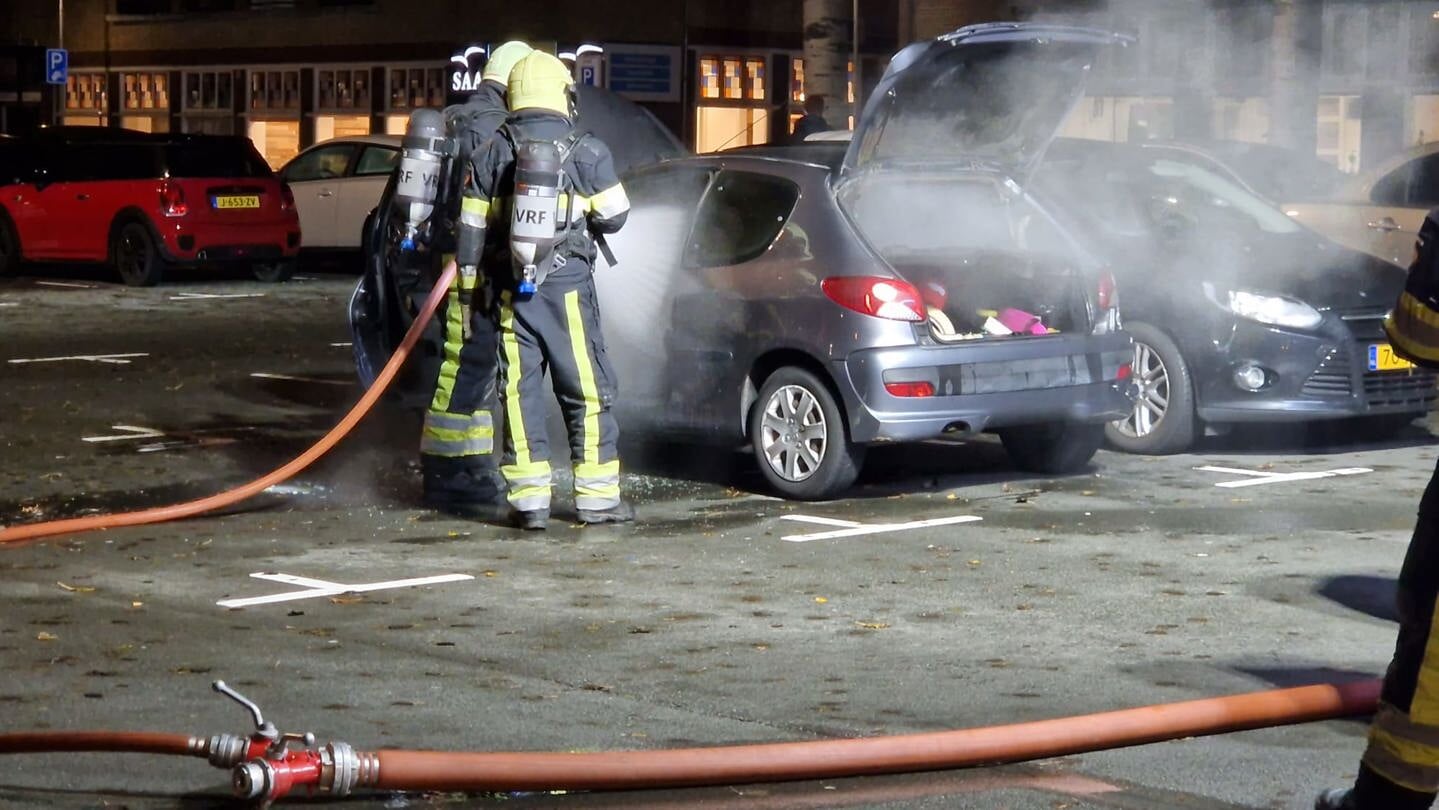 Autobrand op Veemarktplein Sneek