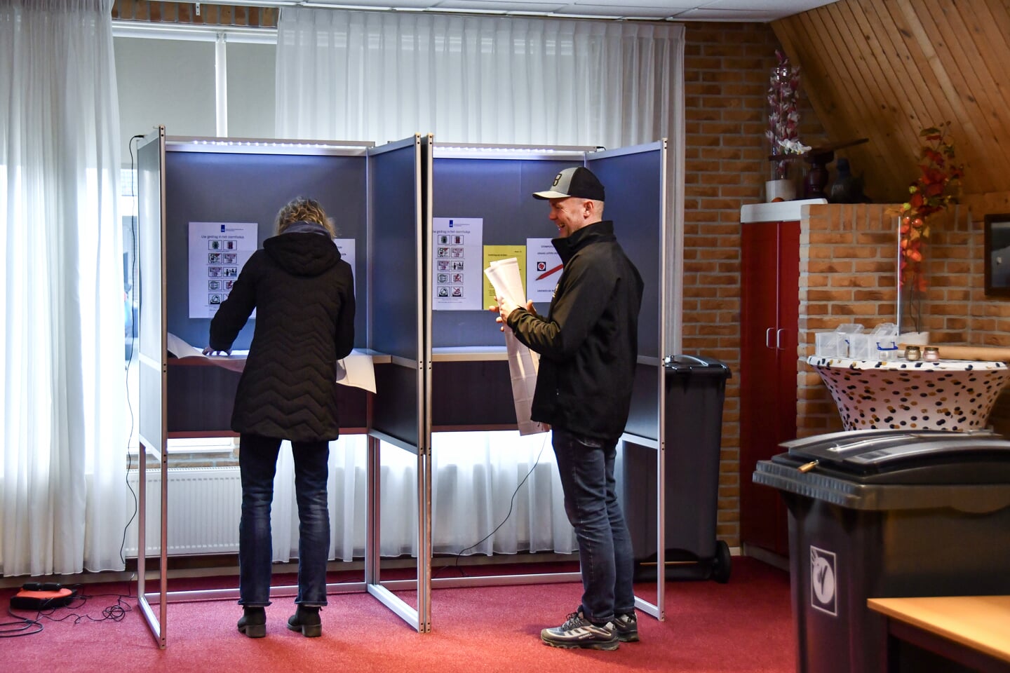 De Tweede Kamerverkiezingen bij vijf stemlokalen in De Fryske Marren.