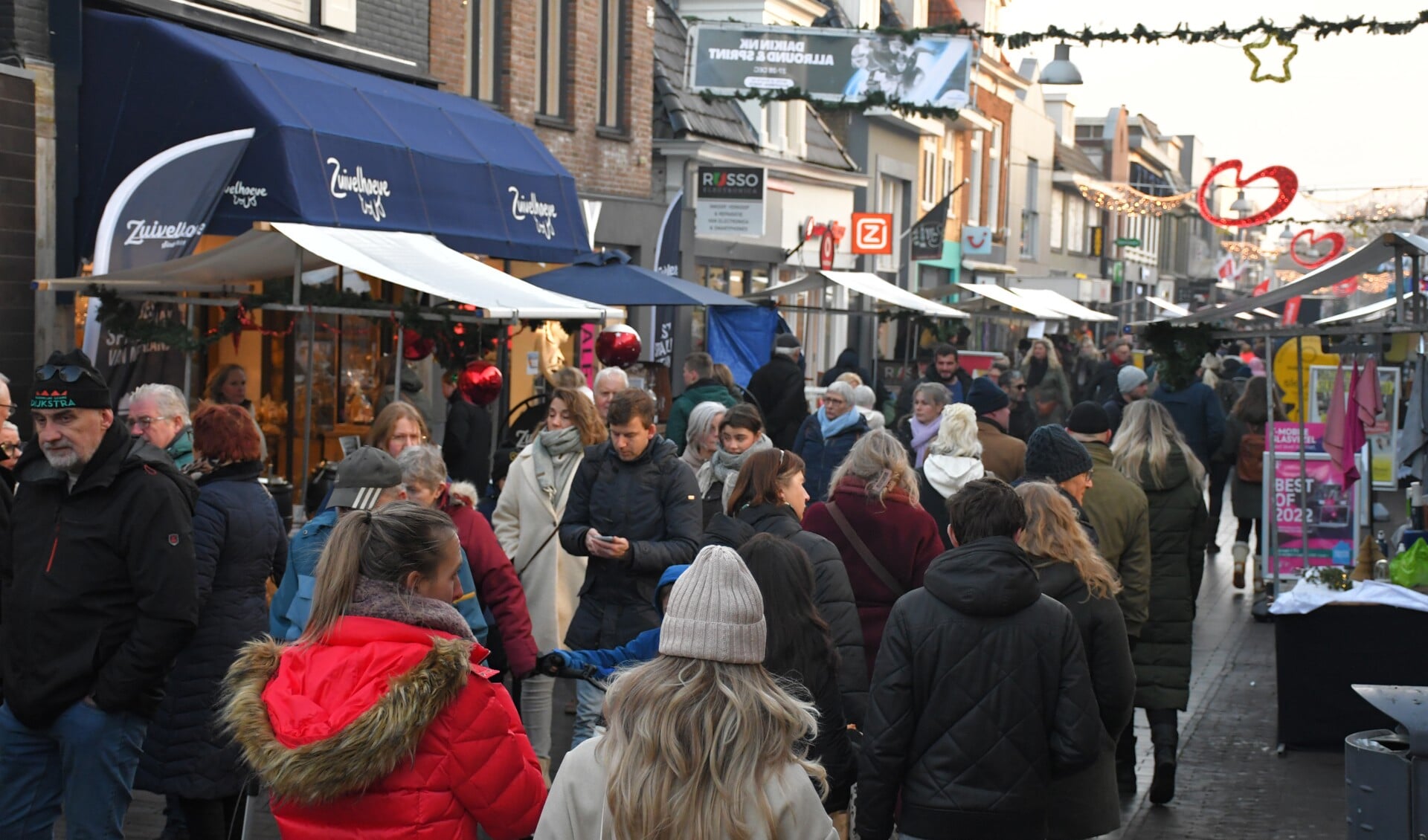 Wintermarkt in centrum Heerenveen
