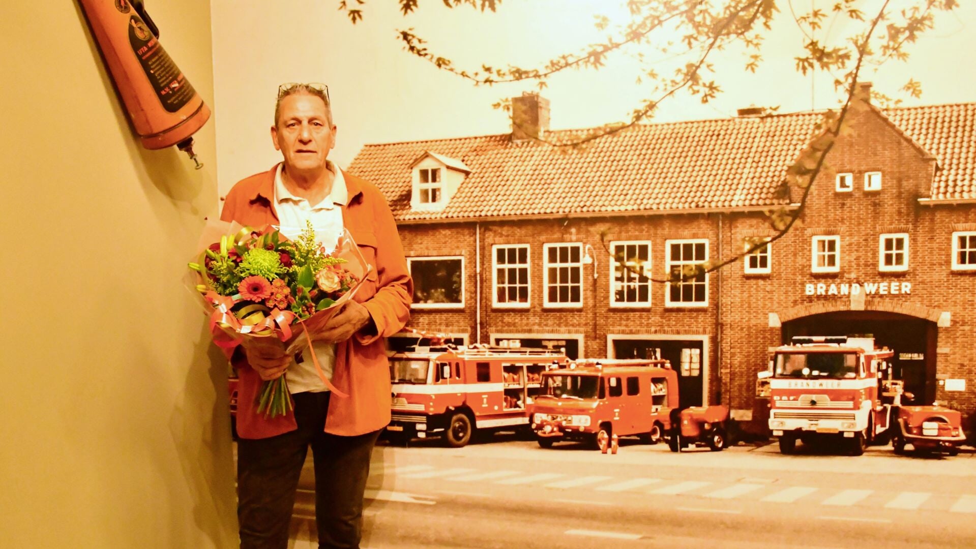 Paul van der Wal 45 jaar brandweerman in Heerenveen.