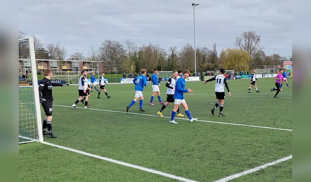 LSC 1890 Besluit Anderhalf Uur Lange Rondo Met Een 6-1 Zege - Groot Sneek