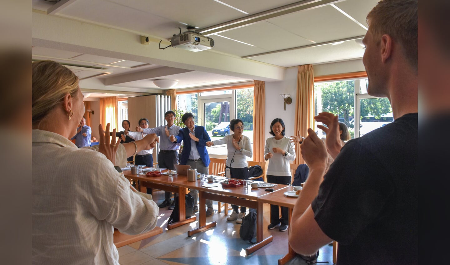 Japanse delegatie doet mee met cognitieve fitness Foto organisatie