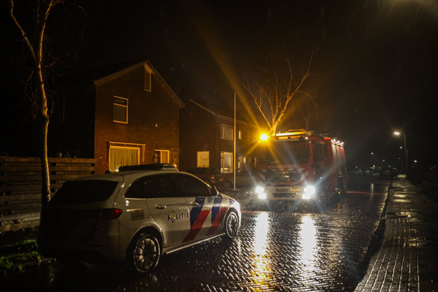 Brandweer Rukt Uit Voor Schoorsteenbrand Oudehaske - Groot Heerenveen