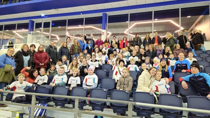 Kinderen met diabetes schaatsen in IJsstadion Thialf