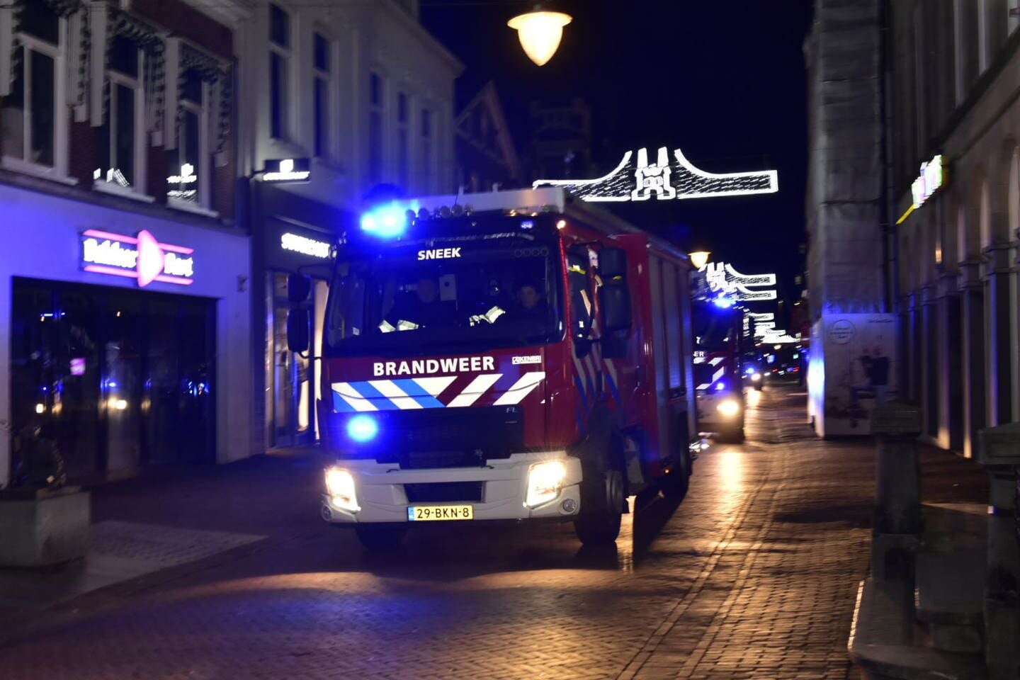 Mets van Dijk en Marco Adema nemen afscheid van de vrijwillige brandweer Sneek