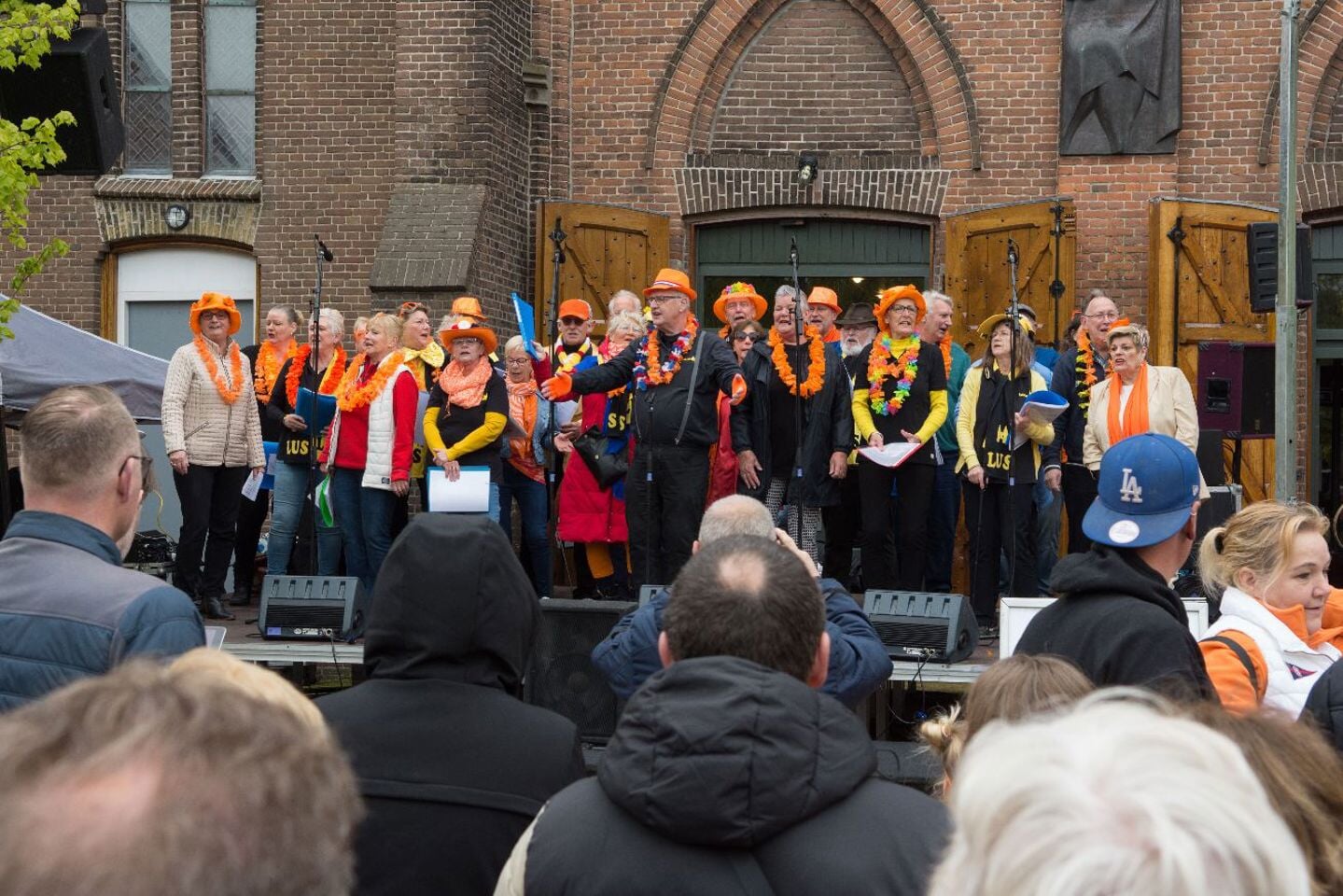 INGEZONDEN-Vereniging Oranje Sneek (VOS) bedankt alle deelnemers van de Vrijmarkt.