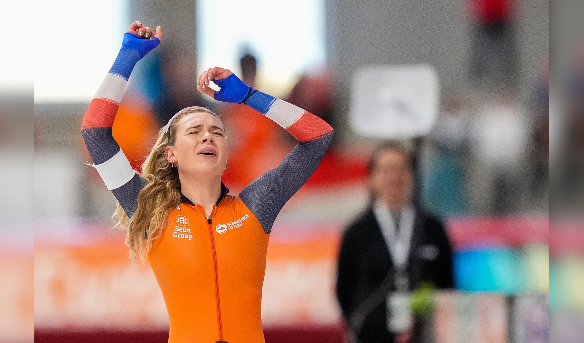 INZELL, GERMANY - MARCH 10: Joy Beune of The Netherlands celebrating her win after competing on the Women's 5000m during the ISU World Speed Skating Allround Championships at Max Aicher Arena on March 10, 2024 in Inzell, Germany. (Photo by Douwe Bijlsma/Orange Pictures)