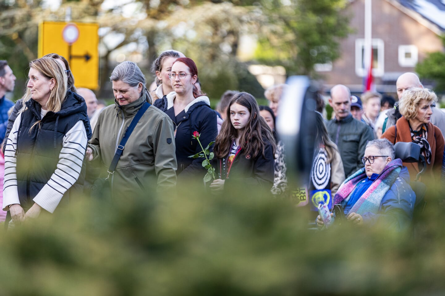 Stille tocht en herdenking bij monument Van Maasdijkstraat
