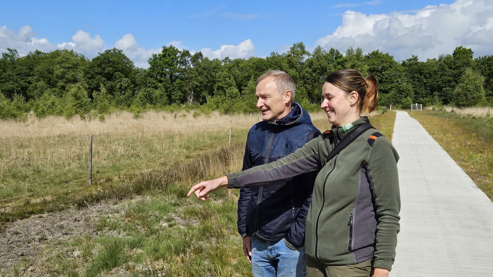 Willem Molenaar en Manon van Wesel van Staatsbosbeheer.