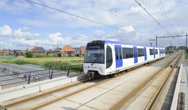 <p>Minder metro's tijdens de spits.</p>