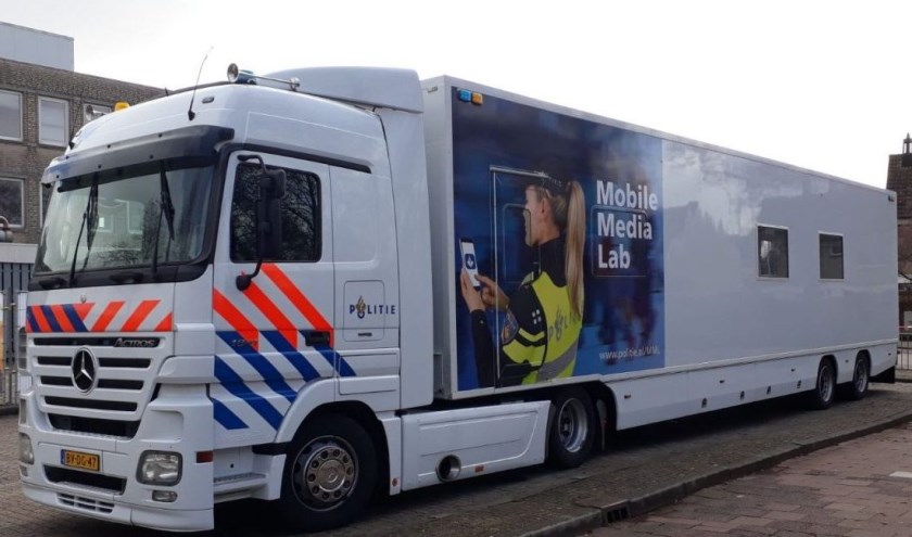 Het Mobiel Media Lab van de politie.