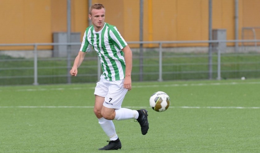 Bas Mulder in het uittenue van Slikkerveer (foto Roelie 't Jong)