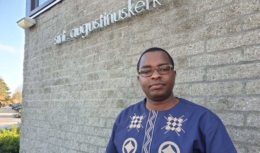 Urbanus Kioko: 'Ik had toen echt het gevoel 'nu ben ik pastoor van Barendrecht!''.