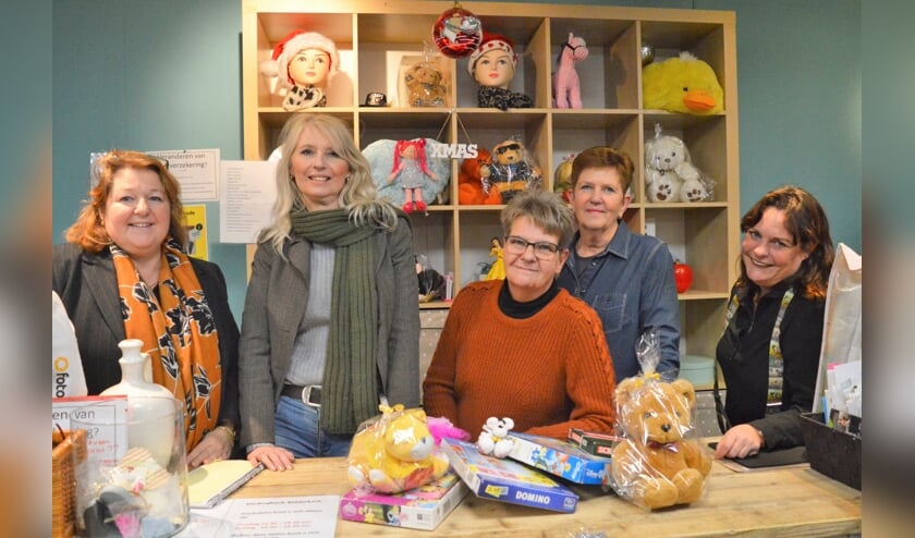 Vrijwilligers van de Kledingbank verkopen op 20 en 21 december weer speelgoed