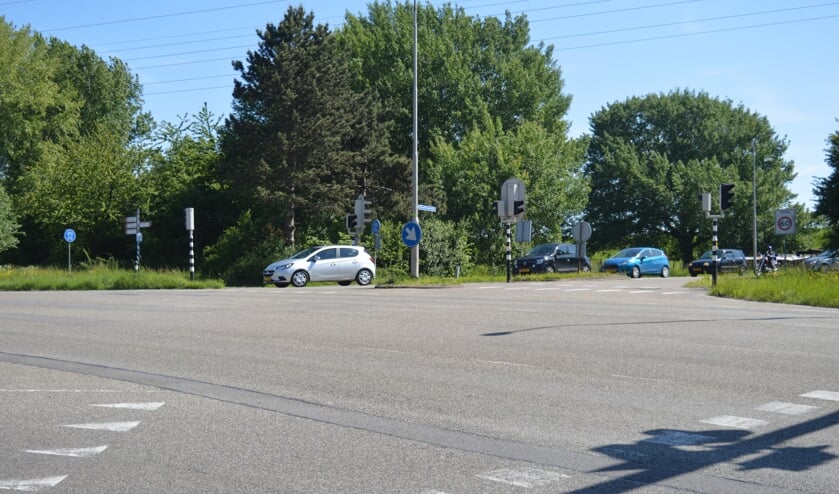 Nu kan men nog vanaf de Oostmolendijk de Rotterdamseweg op