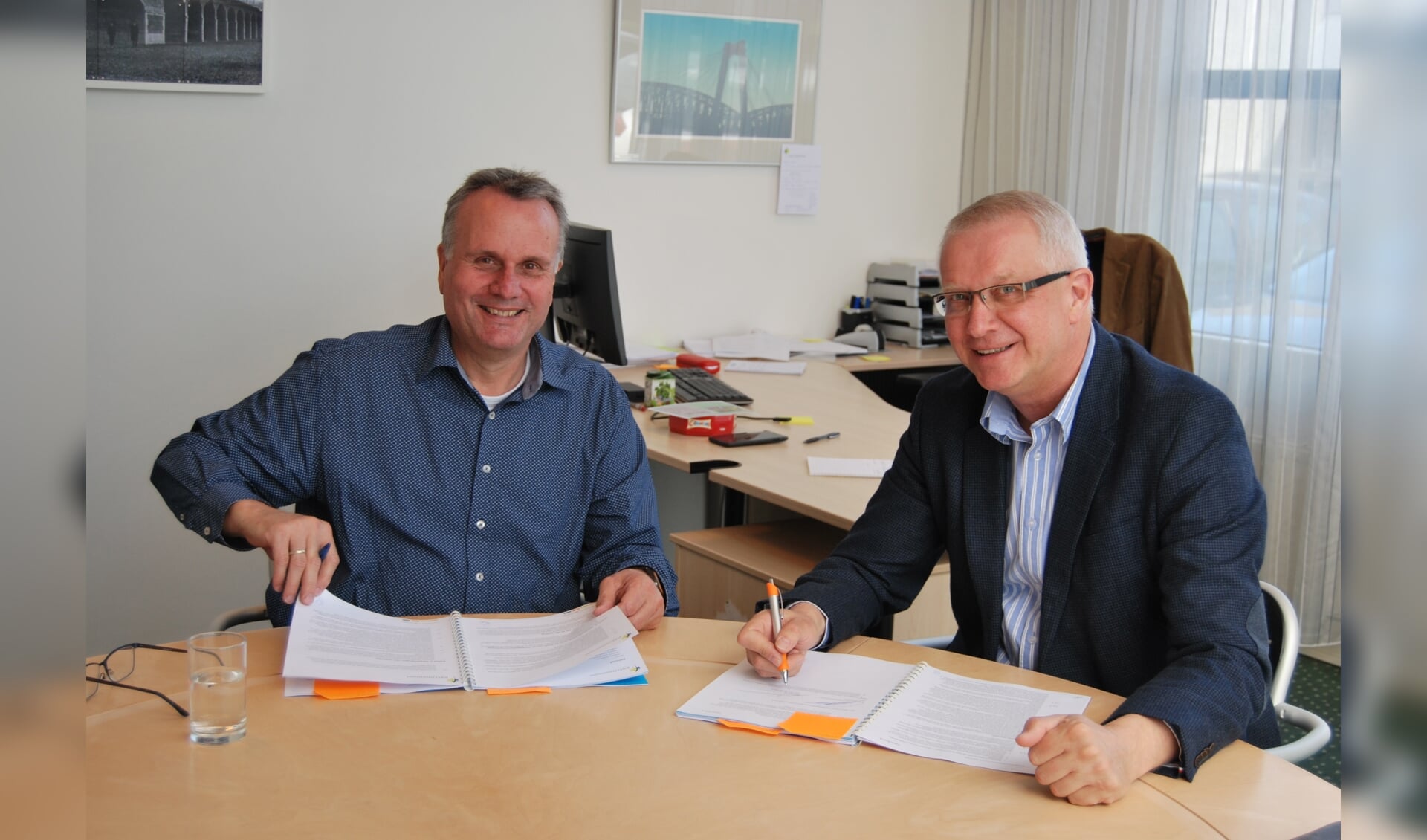 Peter Manders (links), directeur-bestuurder bij Patrimonium, en Roland van der Klauw, directeur stichting Wocozon. 