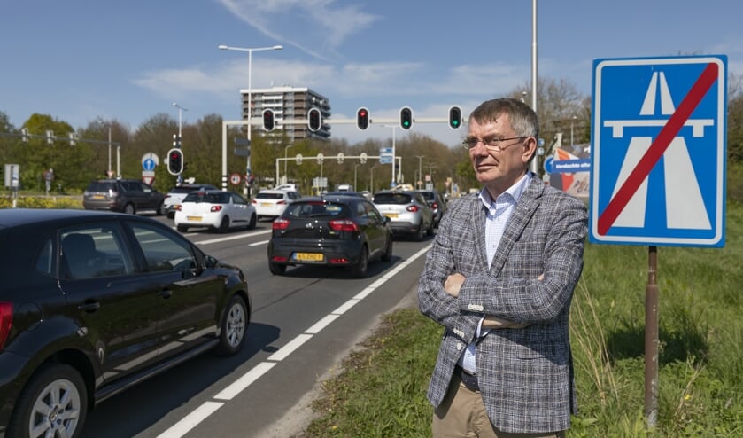 Wethouder Meij is blij dat er niet meer verkeer door Bolnes komt