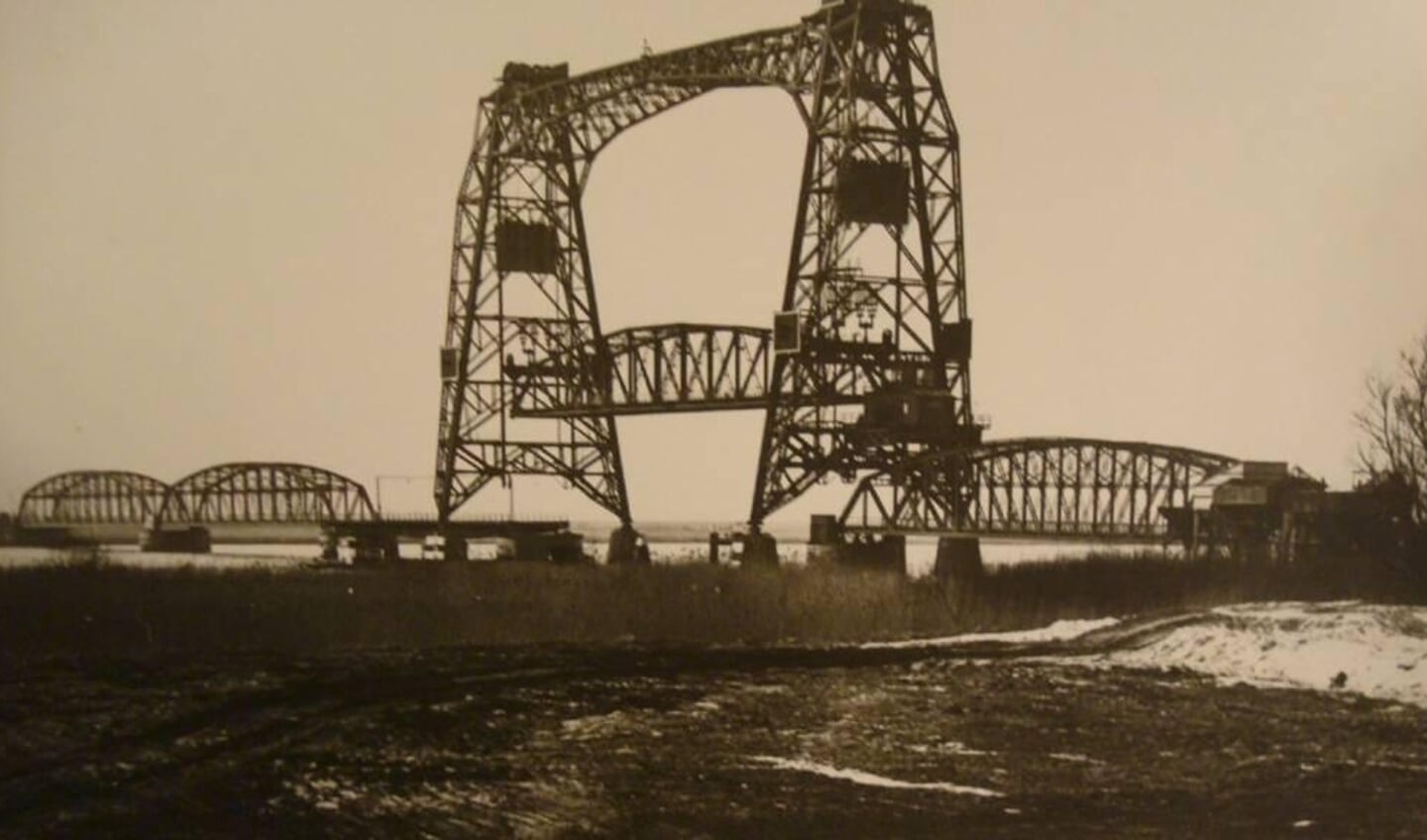 De Barendrechtse brug was vanaf 1933 een hefbrug