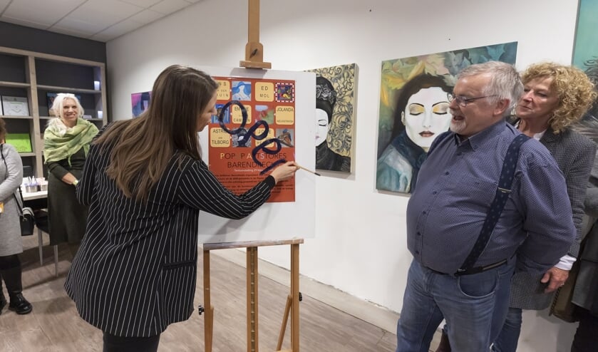 Kort na de opening moest de tentoonstelling weer worden gesloten.