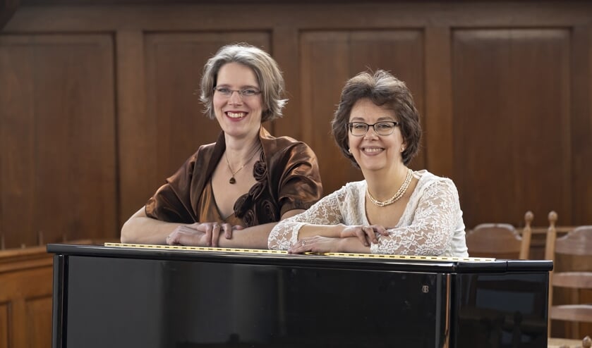 Gelske van der Duin en Yolande van den Berg (foto: Jos Wesdijk)