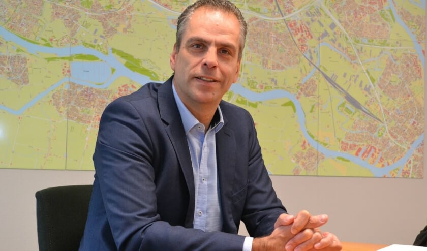 Wethouder Nico Bults probeert de begroting sluitend te maken zonder de Eneco-gelden.
