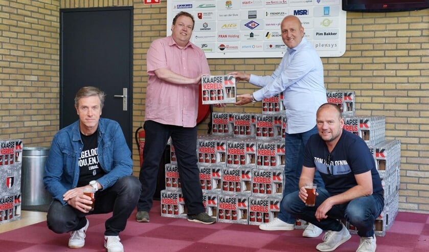 De eerste bierpakketten van sv Slikkerveer zijn klaar