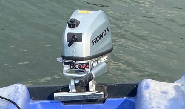 Eén van de gestolen buitenboordmotoren.