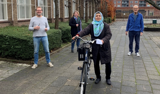 <p>Klaar om op te stappen op de honderdste fiets van de Fietsenbank van 2021</p>
