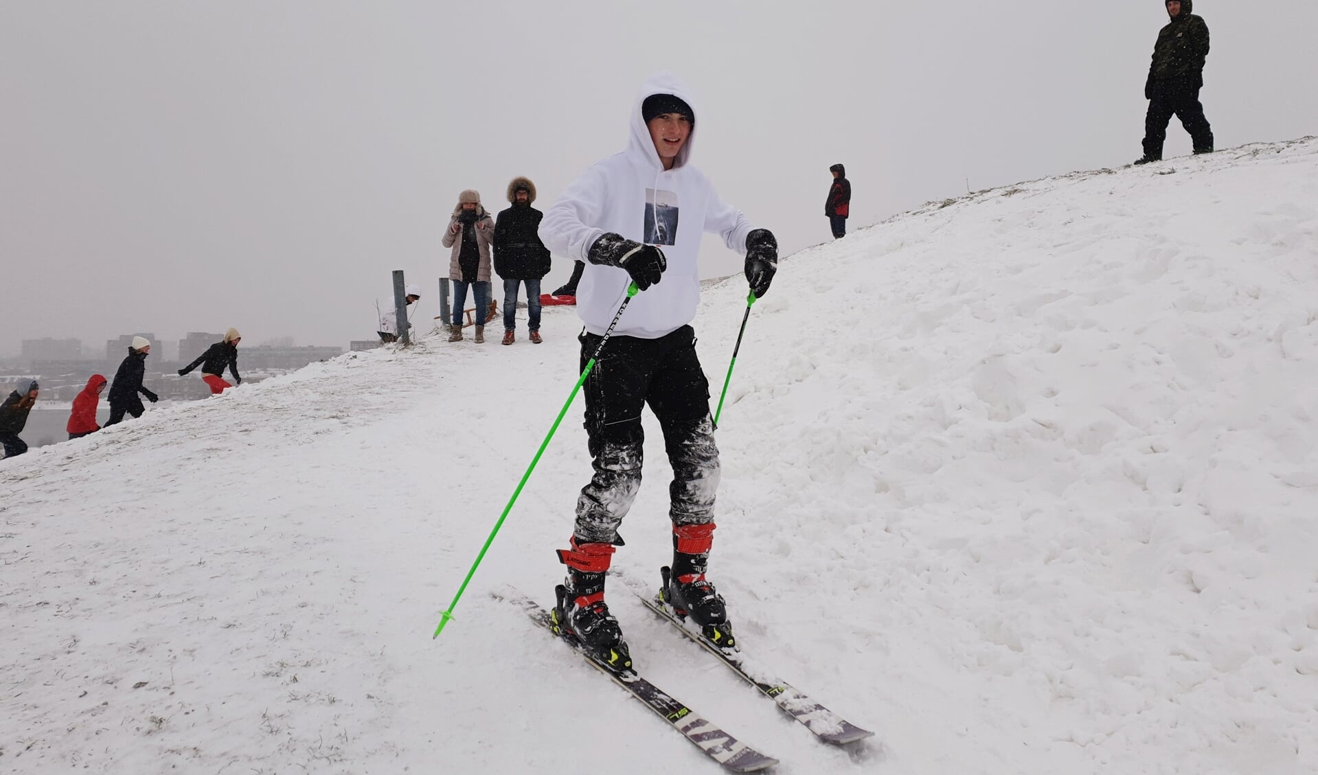 Ski'er op de Oude Maasheuvel.