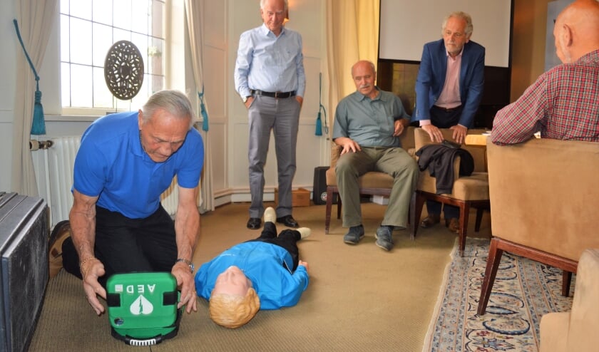 <p>De AED-workshop wordt verzorgd door Rob Kint, een ervaren AED-instructeur. </p>