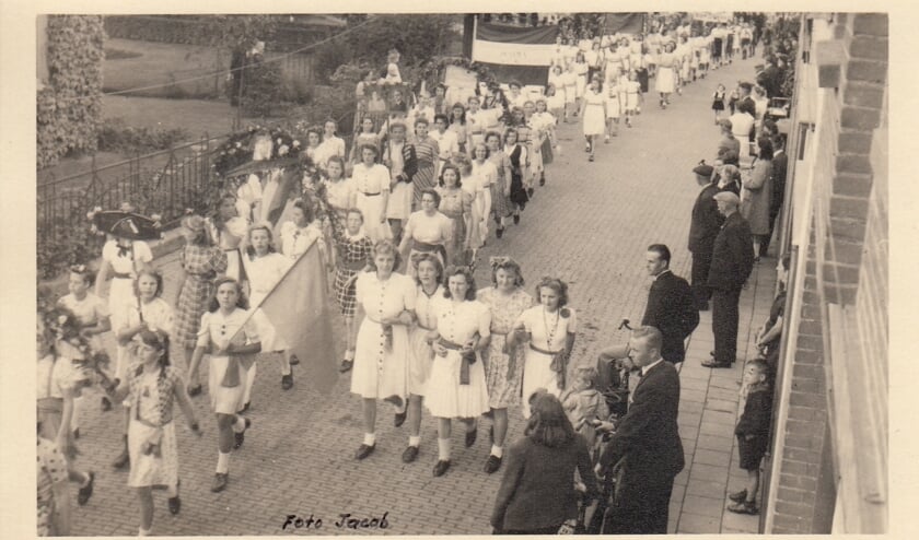 <p>De bevrijdingsoptocht in Ridderkerk op 5 mei. </p>