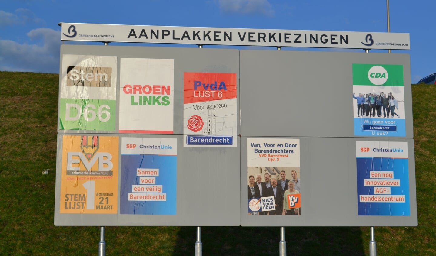 Posters van de Barendrechtse partijen in 2018. 