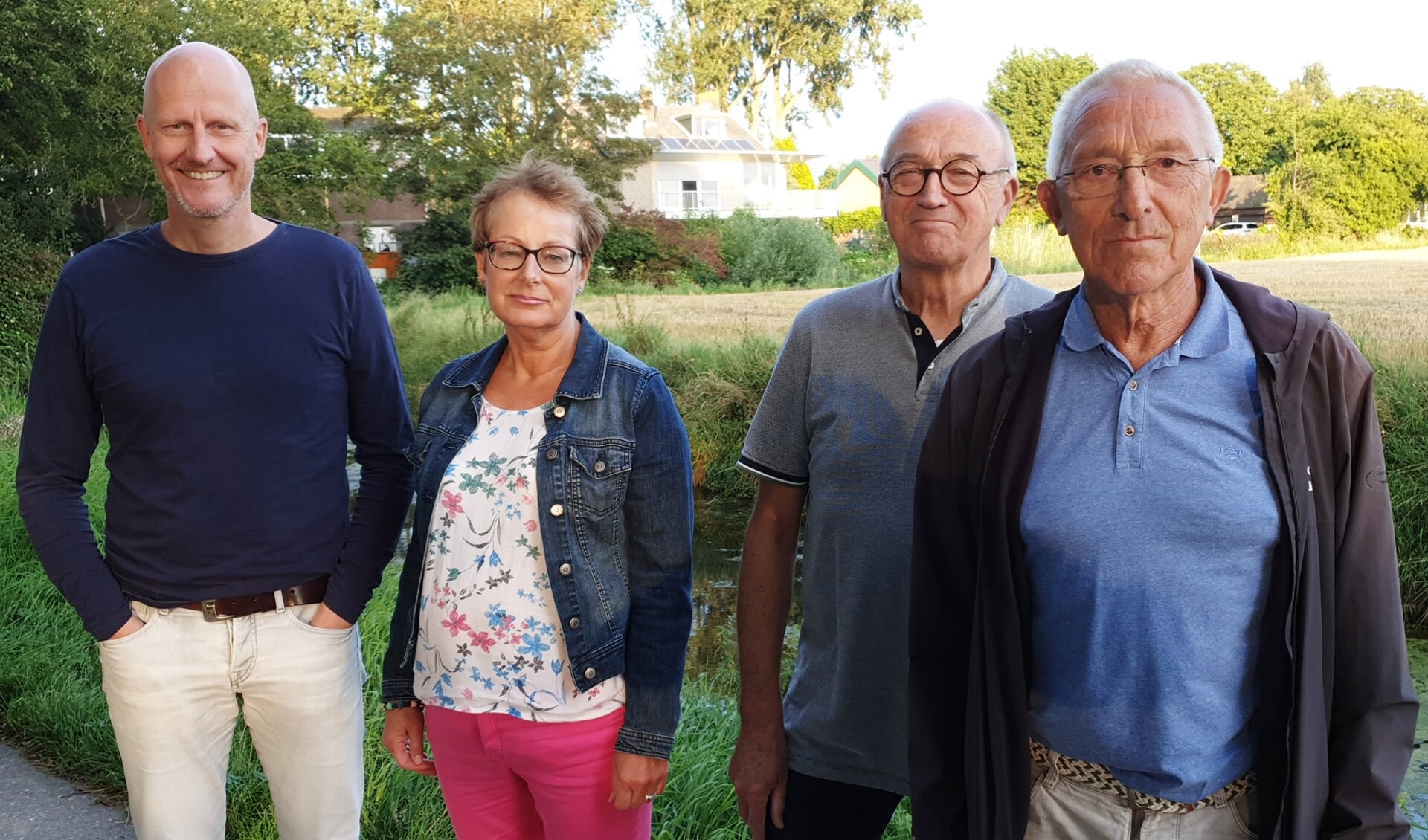 Paul Cuppen, Anneke Grevink, Willem Kool en Jo Polak bij het stiltegebied.