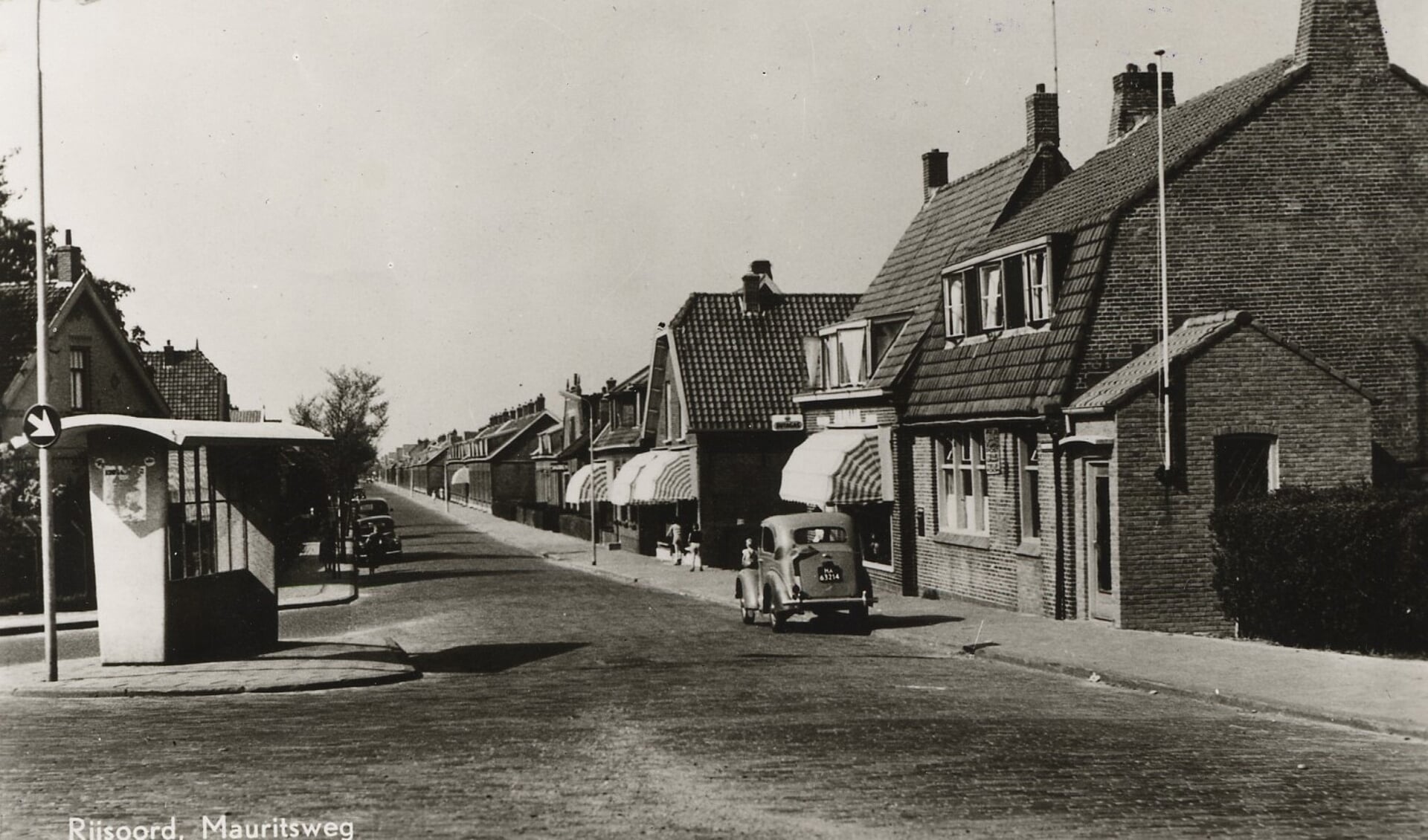 De Mauritsweg omstreeks 1960