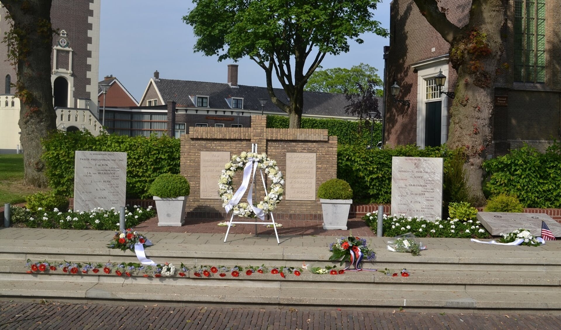Het monument op het Doormanplein. 