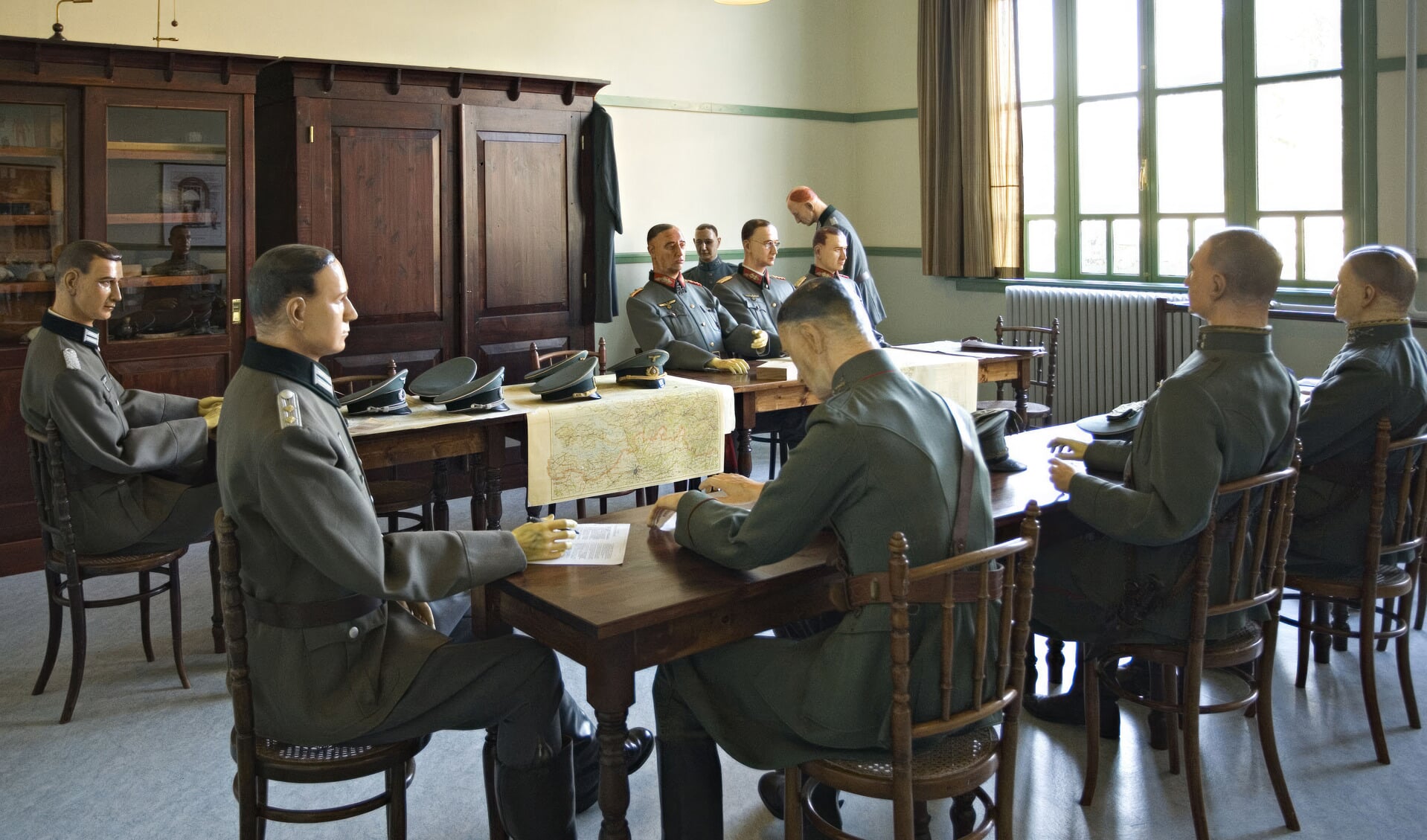 Het capitulatielokaal in het museum aan de Rijksstraatweg