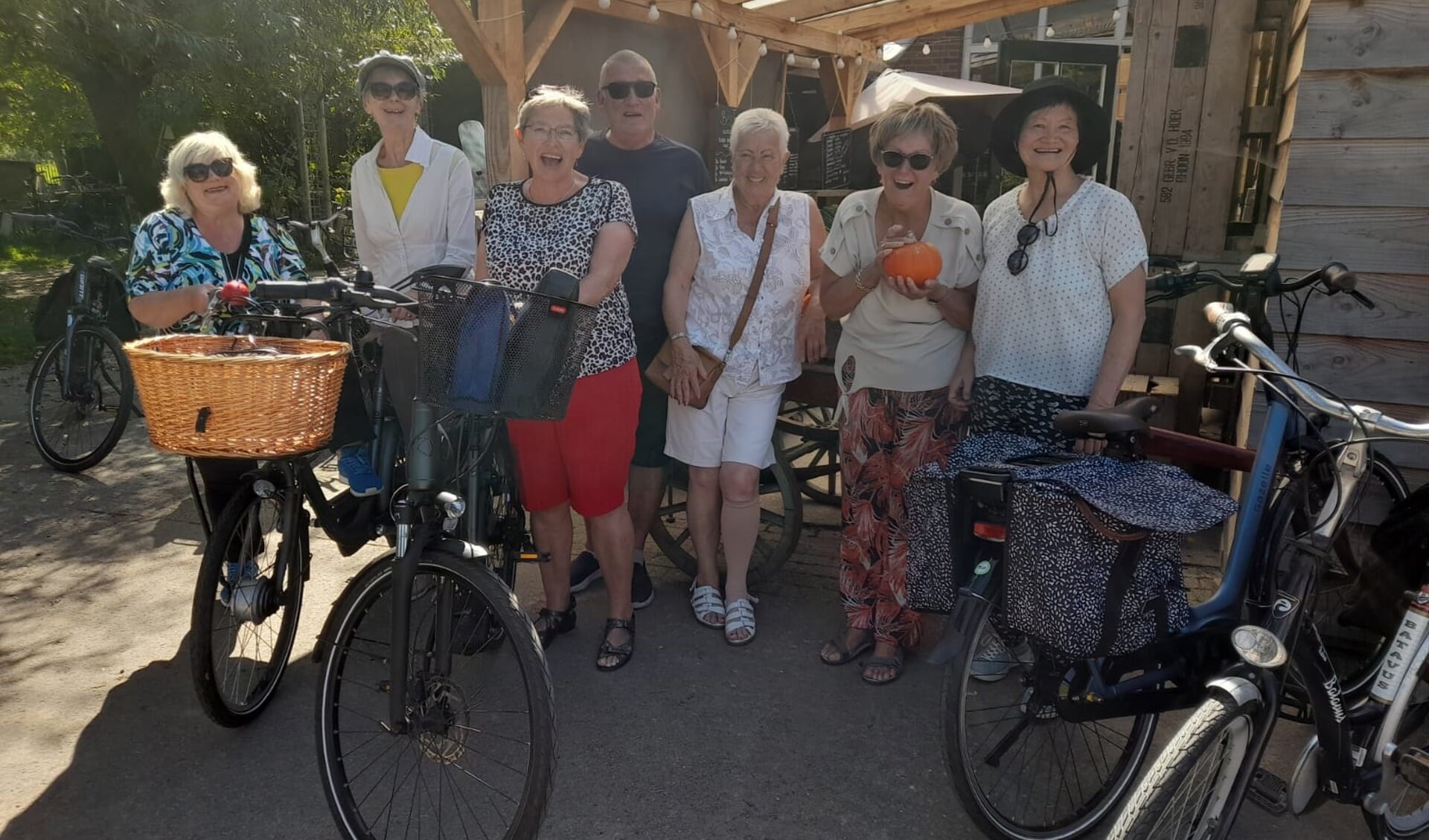 Fietsclub Geniet Van Een Mooie Nazomer - Al Het Nieuws Uit Barendrecht