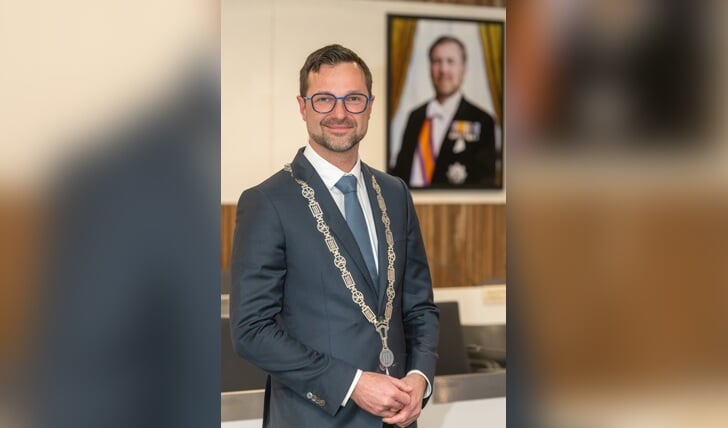 Burgemeester Leon Anink. (foto: gemeente Zwijndrecht)