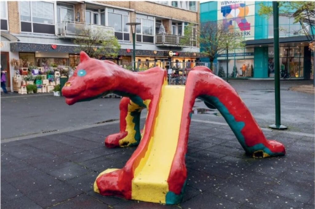 De draak van het Sint Jorisplein gaat na dertig jaar ten onder