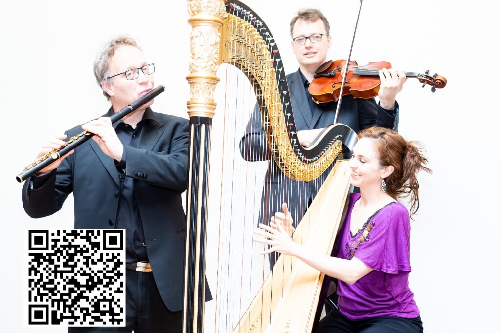 Utrechts Harp Trio. Scan de QR-code om kaarten te bestellen. 