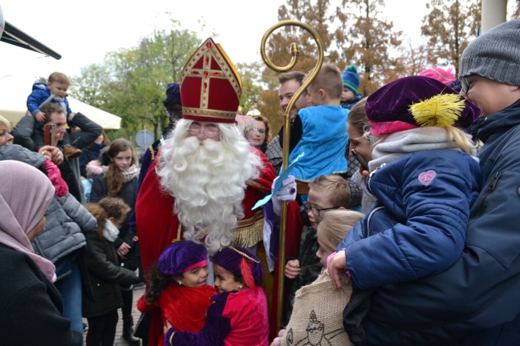 Sint Nicolaas komt zaterdag naar Barendrecht. 