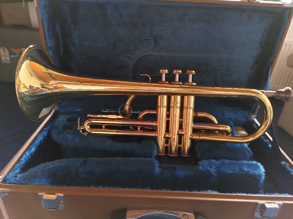 De nieuwste aanwinst van het Instrumentenfonds: een glimmende Yamaha trompet (foto Henk Elderson) 