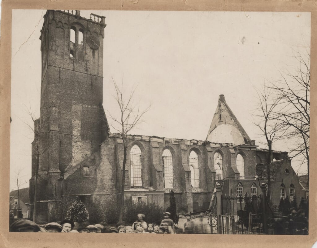 De Singelkerk na de brand van 22 maart 1920