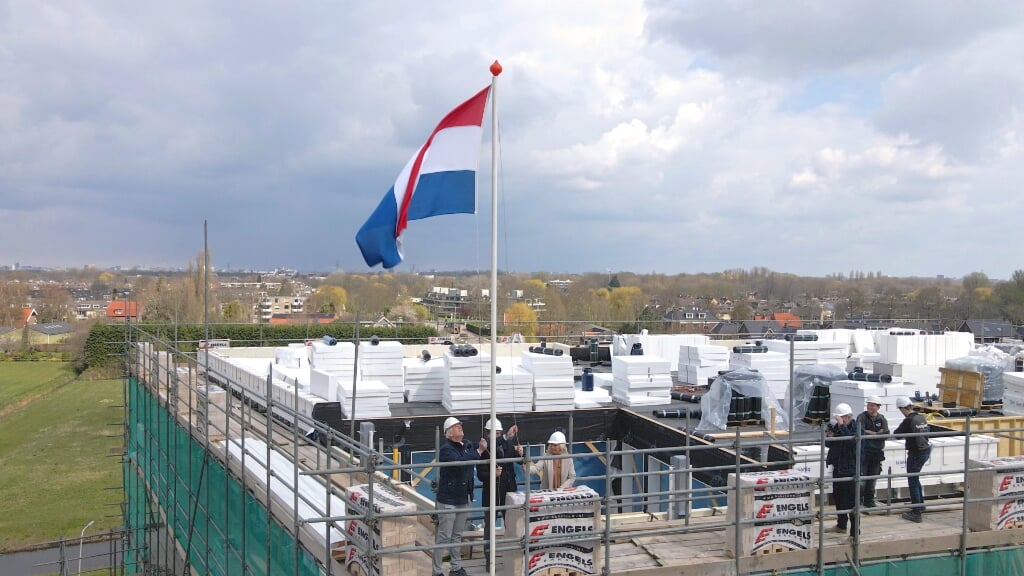 De vlag in top op ZuiderZicht (foto: Bouwbedrijf Boogert). 