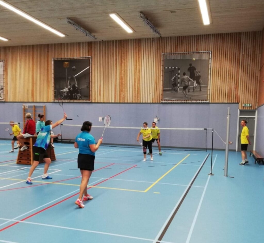 Badminton spelen bij BCN.