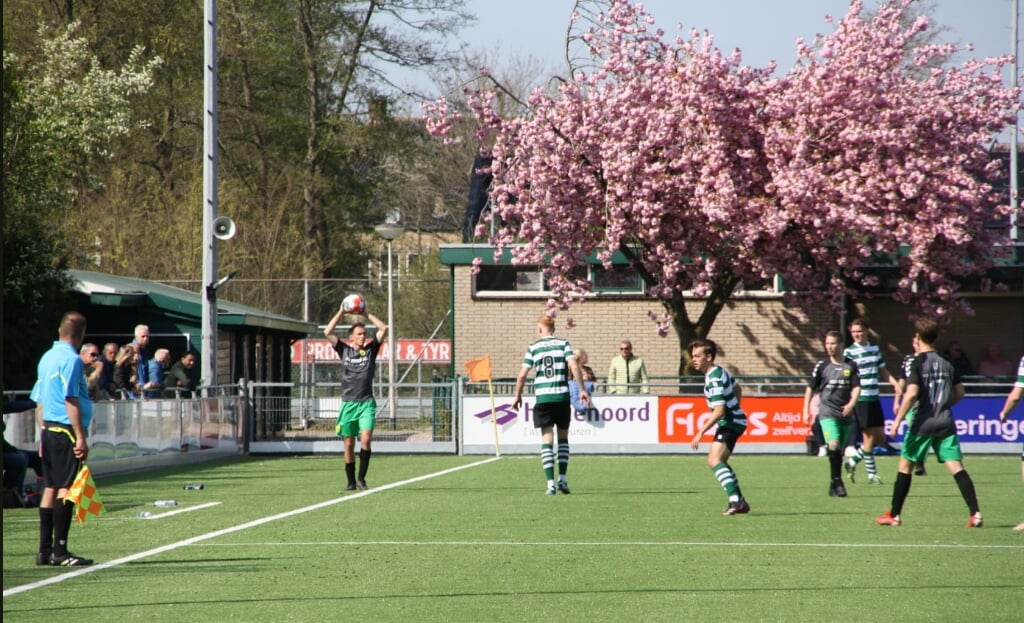 Op het veld van Heinenoord vielen acht doelpunten.